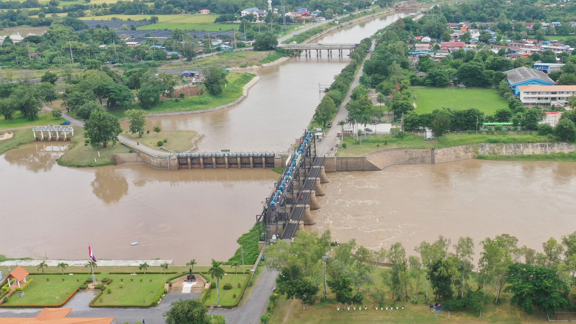 ฝนตกหนัก2